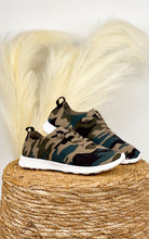 Load image into Gallery viewer, Not Rated Mayo Sneaker in Camo
